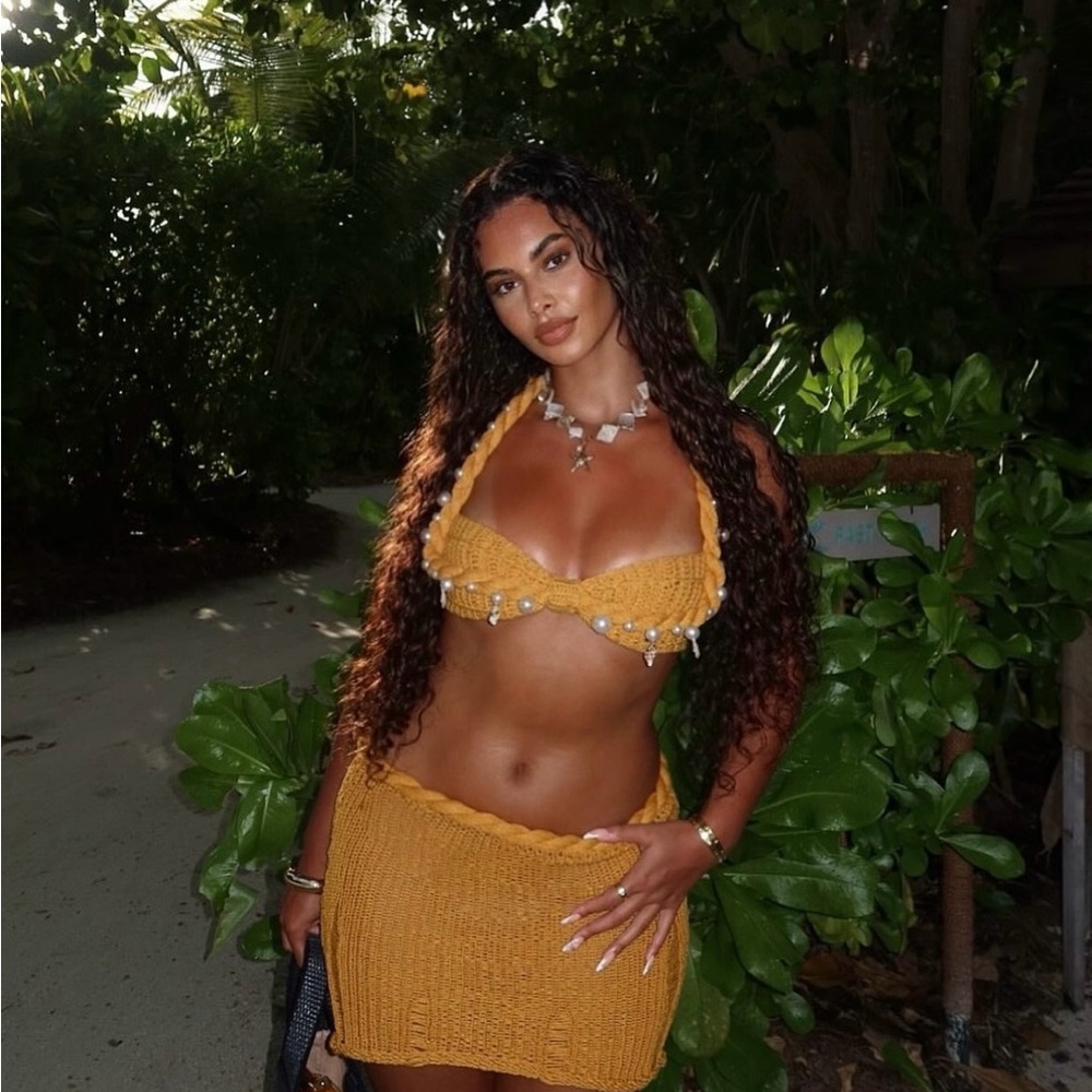 Chalay Samui knit set